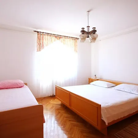 Haus Djulia 510s Apartman *